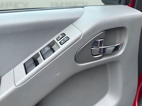 Used 2019 Nissan Frontier SV RWD image 26