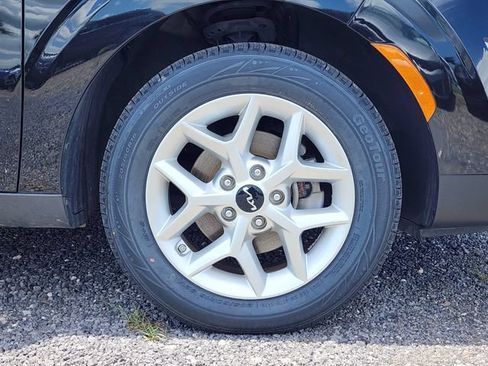 Certified 2024 Kia Soul LX w/ Option Group 015 FWD image 12