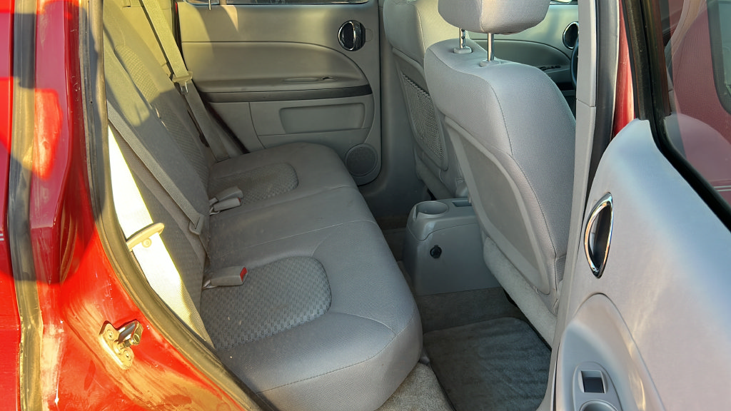 Used 2011 Chevrolet HHR LT w/ My Link Package FWD image 15