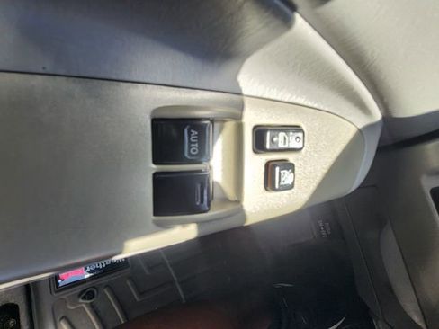 Used 2006 Toyota Tacoma PreRunner image 25