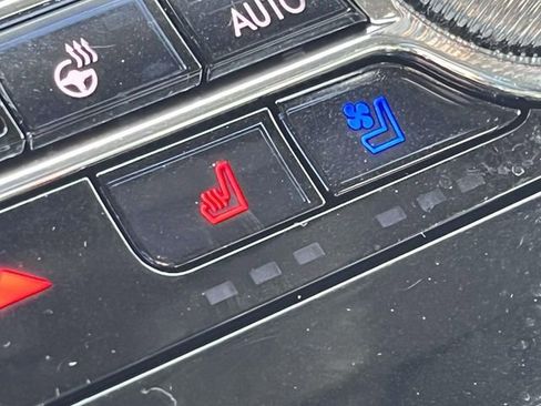 Used 2022 Lincoln Corsair AWD w/ Premium Package image 30