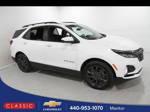 Certified 2024 Chevrolet Equinox RS FWD image 1
