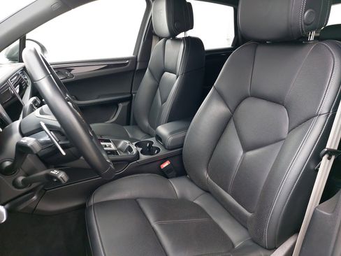 Used 2024 Porsche Macan Turbo w/ Premium Plus Package image 17