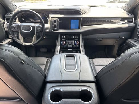 Used 2023 GMC Yukon Denali w/ Max Trailering Package AWD/4WD image 17