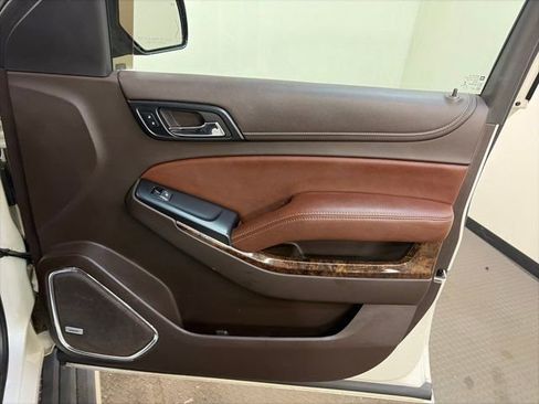 Used 2015 Chevrolet Suburban LTZ image 38