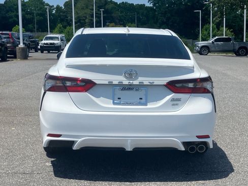 Used 2024 Toyota Camry SE FWD image 18