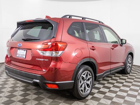 Used 2023 Subaru Forester Premium image 16