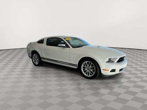 Used 2010 Ford Mustang Coupe RWD image 13