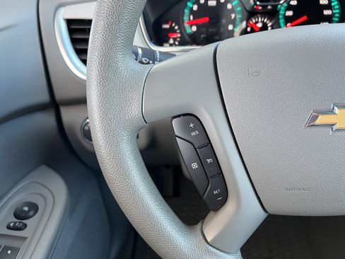 Used 2017 Chevrolet Traverse LS AWD/4WD image 28