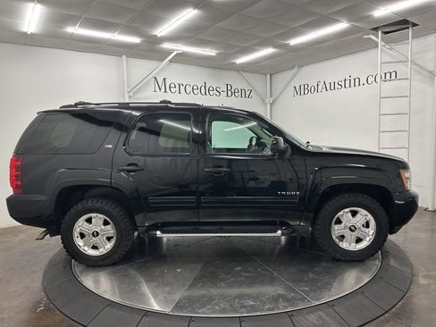 Used 2014 Chevrolet Tahoe LT w/ Suspension Package, Off-Road image 8