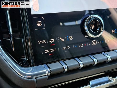 Used 2026 GMC Yukon Denali w/ Sun & Power Step Package AWD/4WD image 23