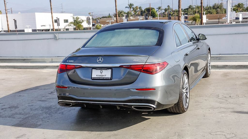 Used 2025 Mercedes-Benz S 580 4MATIC Sedan image 9