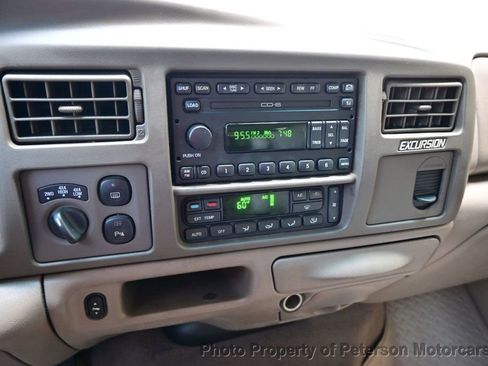 Used 2004 Ford Excursion Limited image 30