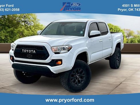 Used 2020 Toyota Tacoma SR5 w/ Technology Package AWD/4WD image 1