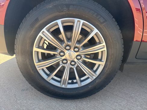 Used 2017 Cadillac XT5 Luxury w/ Driver Awareness Package image 6