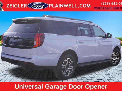 Used 2025 Ford Expedition Max Active image 5