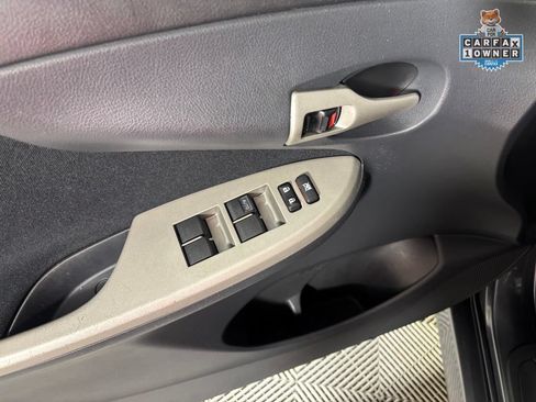 Used 2013 Toyota Corolla S FWD image 13