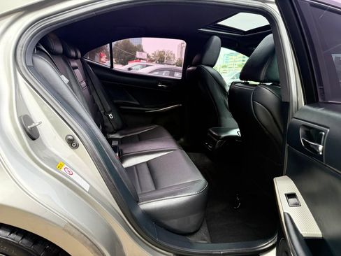 Used 2016 Lexus IS 200t w/ F Sport Package RWD image 32