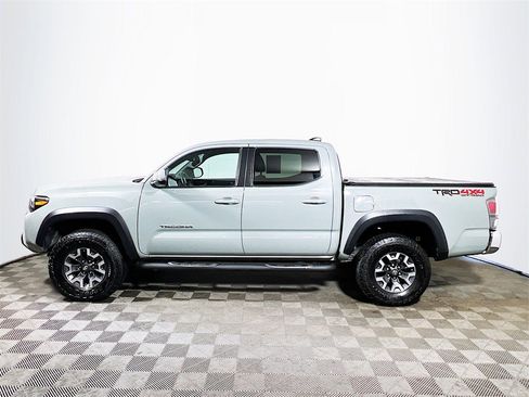 Certified 2023 Toyota Tacoma TRD Off-Road image 5