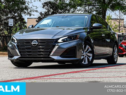 Used 2023 Nissan Altima 2.5 S FWD image 3
