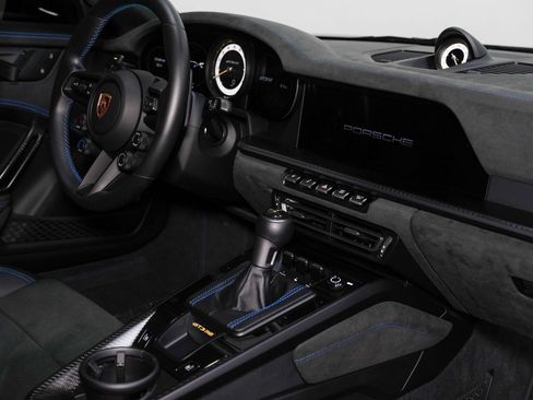 Used 2025 Porsche 911 GT3 RS w/ Weissach Package RWD image 32