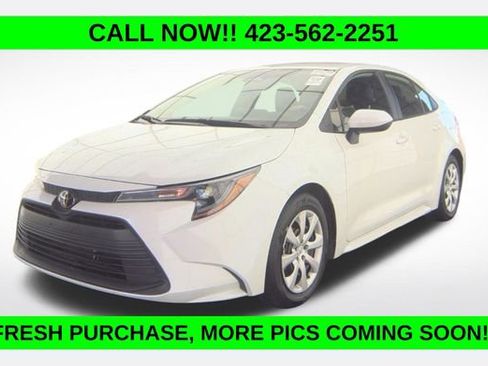 Used 2024 Toyota Corolla LE FWD image 1