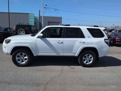 Used 2022 Toyota 4Runner SR5 Premium image 5