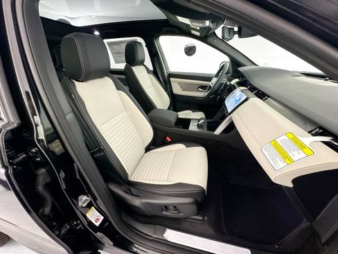 New 2026 Land Rover Discovery Sport Landmark AWD/4WD image 29