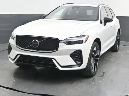 New 2026 Volvo XC60 B5 Plus w/ Protection Package Premier image 3