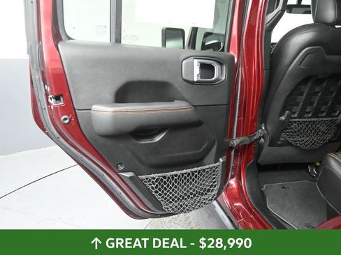 Used 2021 Jeep Gladiator Mojave AWD/4WD image 25