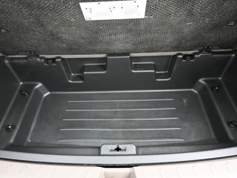 Used 2019 Chevrolet Traverse LT w/ LT Premium Package AWD/4WD image 60