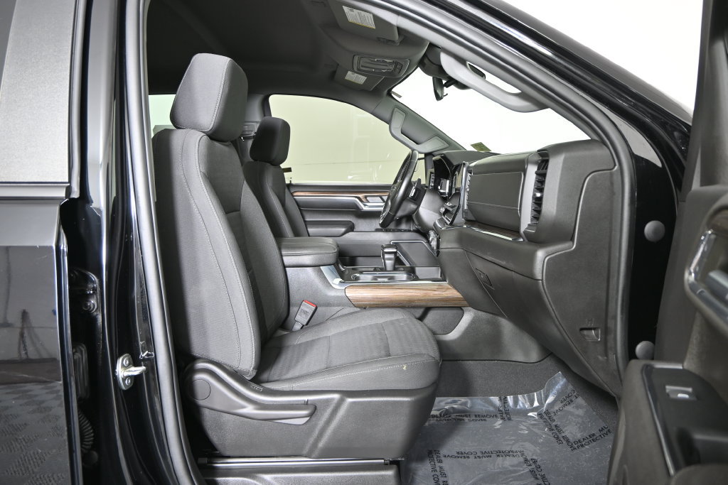 Used 2023 Chevrolet Silverado 1500 RST AWD/4WD image 14