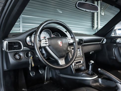 Used 2005 Porsche 911 Carrera S image 4