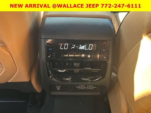 Used 2025 Jeep Grand Cherokee L Summit AWD/4WD image 23