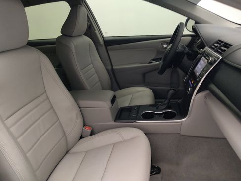 Used 2015 Toyota Camry XLE w/ Moonroof Package FWD image 21