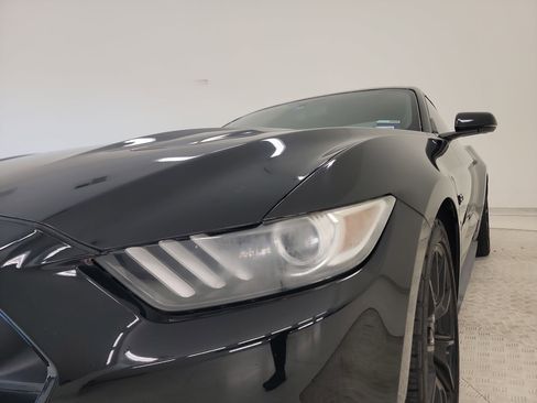 Used 2017 Ford Mustang GT Premium w/ Black Accent Package RWD image 9