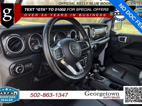 Used 2021 Jeep Wrangler Unlimited Sahara AWD/4WD image 15