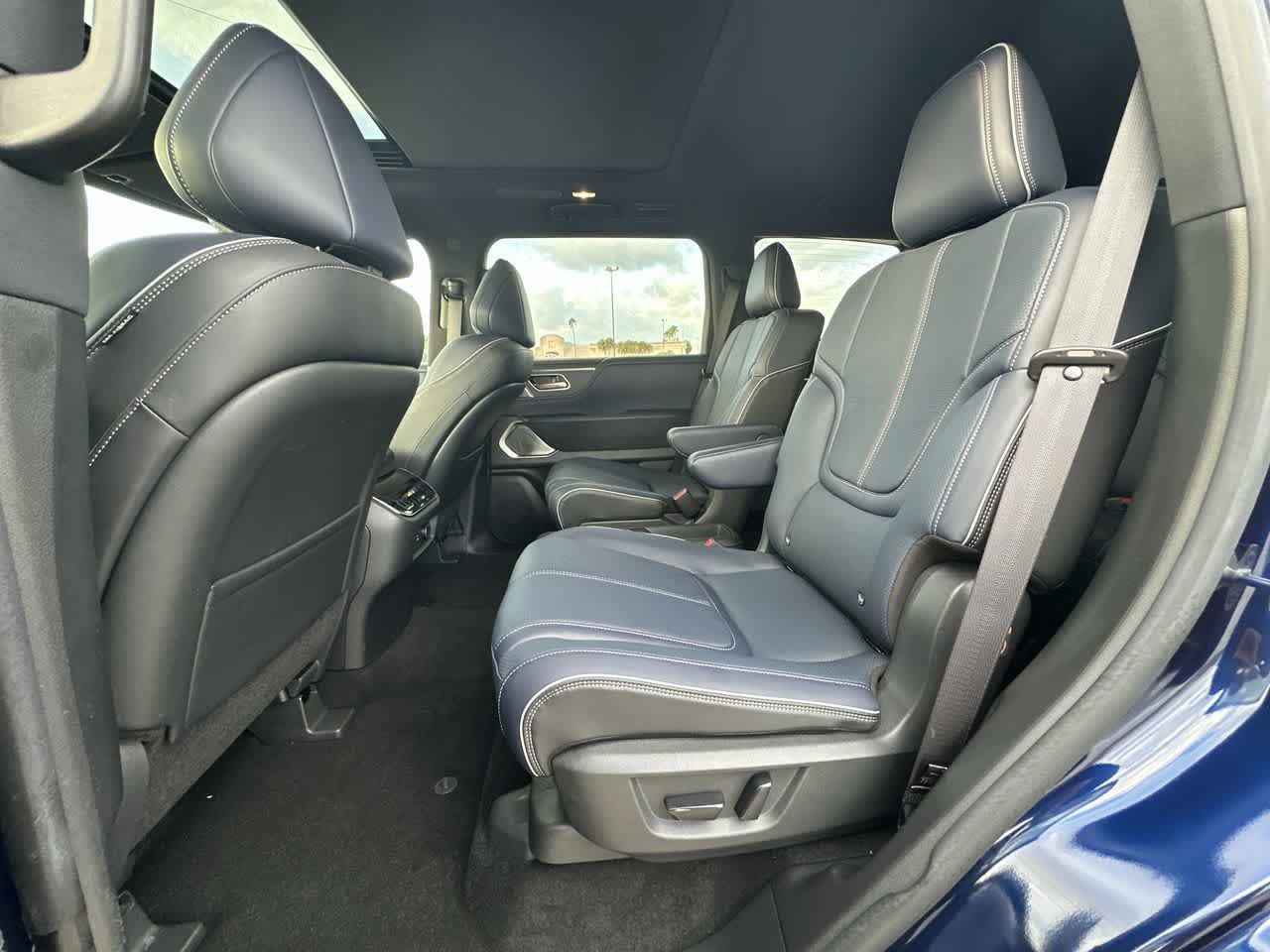 Used 2026 INFINITI QX80 4WD w/ Sport Exterior Package image 34