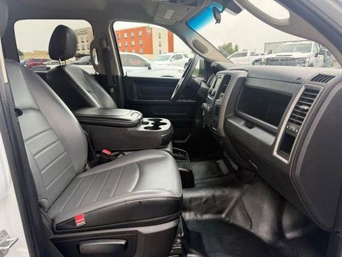 Used 2021 RAM 1500 Tradesman w/ Chrome Appearance Group AWD/4WD image 3
