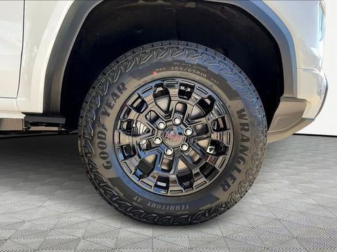 New 2026 GMC Canyon Elevation w/ Convenience Package image 13