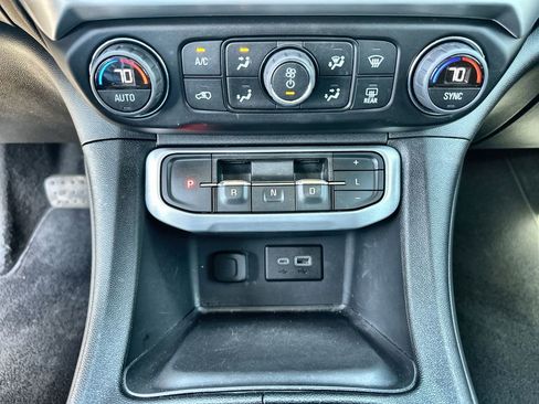 Certified 2023 GMC Acadia SLE w/ Elevation Edition image 16