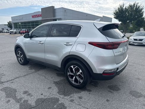 Used 2020 Kia Sportage LX AWD/4WD image 7