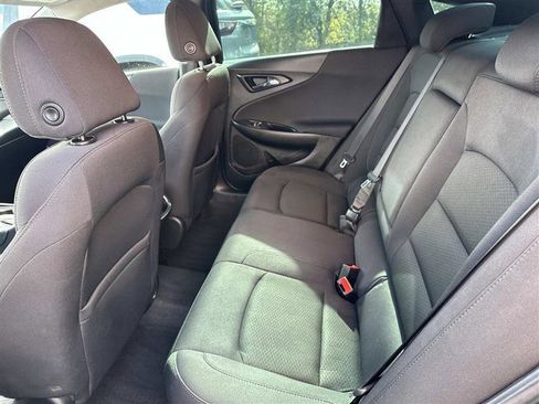 Used 2017 Chevrolet Malibu LT image 12