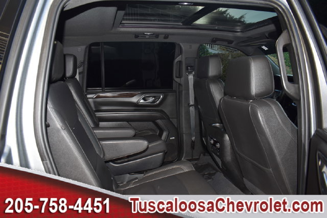 Used 2023 Chevrolet Suburban Z71 w/ Luxury Package AWD/4WD image 30
