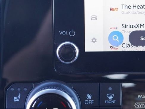 Used 2024 Toyota Highlander XSE image 23