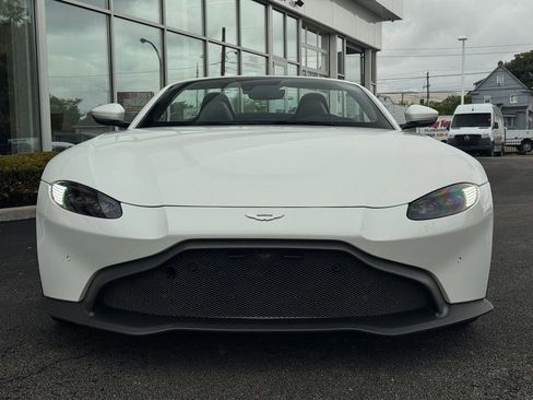 Used 2023 Aston Martin V8 Vantage Roadster RWD image 10