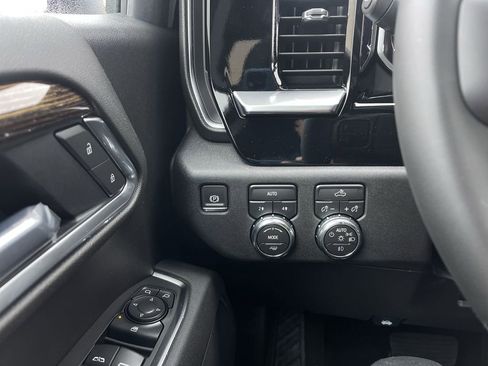 New 2026 GMC Sierra 1500 Elevation w/ Max Trailering Package AWD/4WD image 18