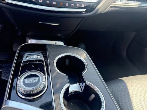 Certified 2024 Cadillac Lyriq Luxury AWD/4WD image 8