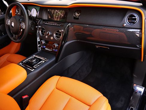 Certified 2024 Rolls-Royce Cullinan Black Badge image 17