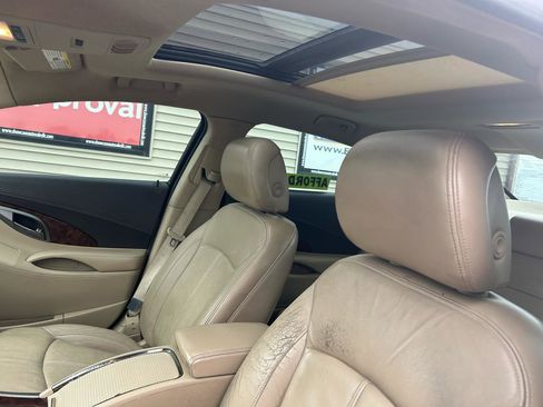 Used 2010 Buick LaCrosse CXL image 18